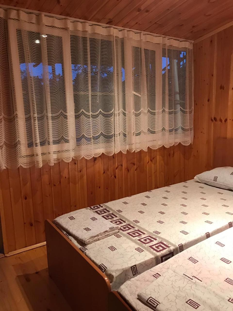Гостевой Дом С Садом Hotel กากรา ภายนอก รูปภาพ